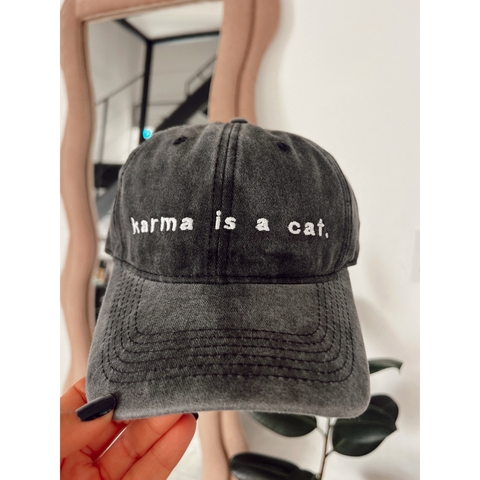 GORRA - karma is a cat. - comprar online
