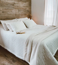 ACOLCHADO WINTER KING - OFF WHITE - comprar online