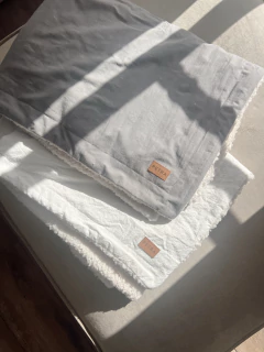 MANTA CORDERITO NATURAL - 80x100cm - PETRA HOME