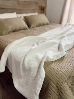 SET 4 ESTACIONES SUPER KING (ACOLCHADO + 2 FUNDAS DE ALMOHADON) - TOSTADO - comprar online