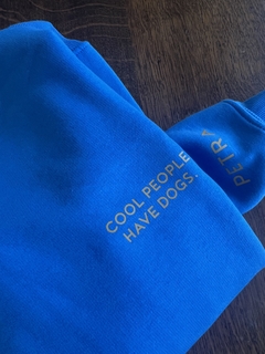 Imagen de BUZO AZUL - COOL PEOPLE.