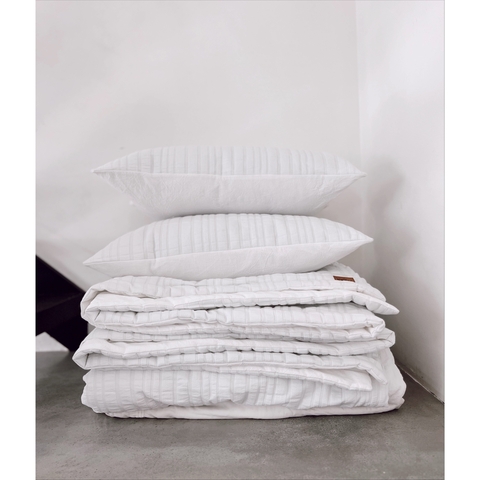 SET 4 ESTACIONES KING (ACOLCHADO + 2 FUNDAS DE ALMOHADON) - OFF WHITE