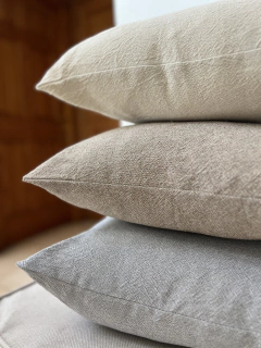 ALMOHADÓN TUSOR 40x40 cm - PETRA HOME