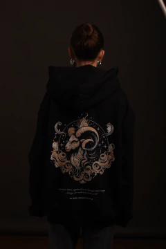Buzo Oversize Aries - comprar online
