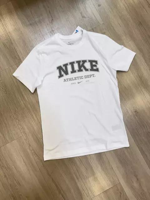 CAMISETA NIKE ATHLETICS 2025