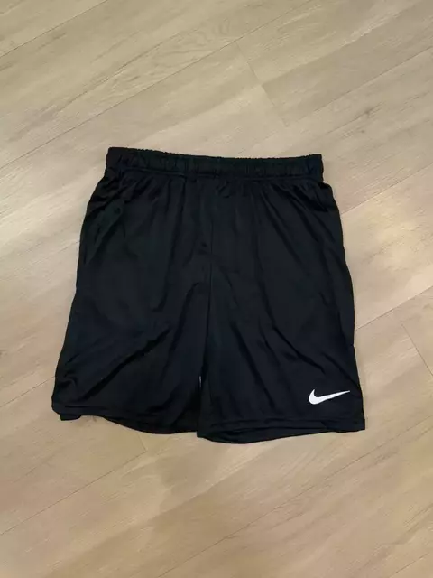 BERMUDA NIKE DRI-FIT (preta)