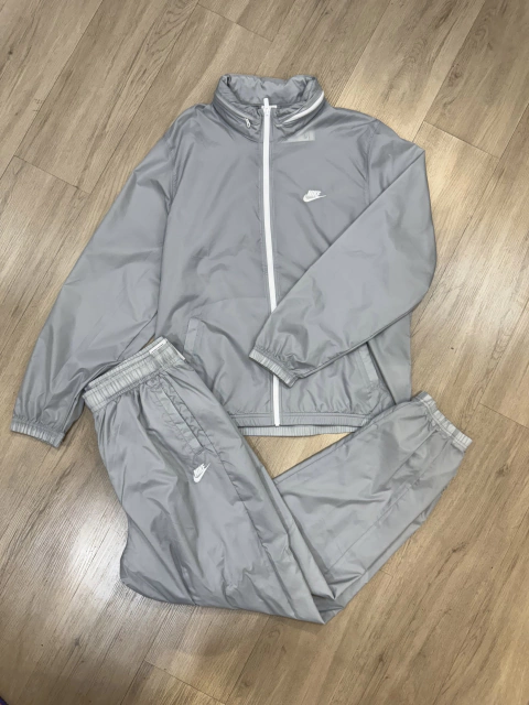 CONJUNTO NIKE TRACKSUIT