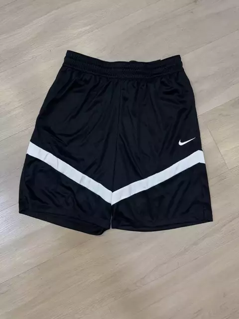 BERMUDA NIKE SWOOSH (preta)