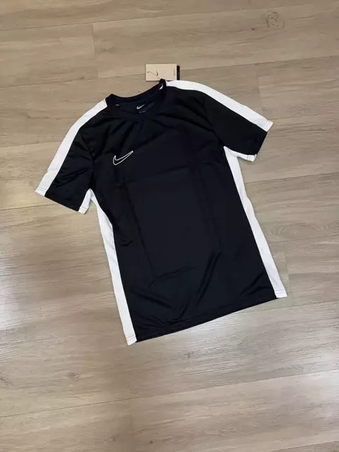 CAMISETA NIKE DRI-FIT ACADEMY 23/24 (preta)