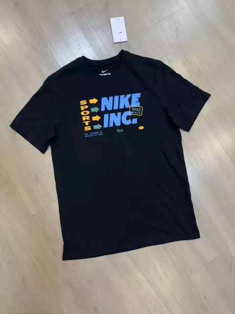 CAMISETA NIKE INC (preta)