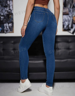 SHEIN Essnce Jeans ajustados con bolsillo oblicuo - comprar en línea
