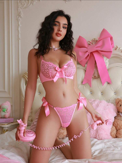 SHEIN PetitDoll 2 piezas Conjunto de ropa interior de mujer con sujetador con aros de encaje rosa y decoración de lazo y pantis