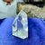 Ponta Extra Lapidada e Polida de Cristal de Quartzo Transparente, Inclusão Lodolitas Coloridas e Fantom