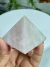 Pirâmide Natural Lapidada e Polida de Quartzo Rosa - Atração e Amor