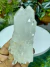 Imagem do Drusa Natural e Bruta de Cristal de Quartzo Transparente - Cura e Amplificação