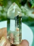 Ponta Natural Lapidada e Polida de Cristal de Quartzo Transparente - Clareza e Transformação - Portal dos Cristais