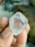 Imagem do Ponta Natural Lapidada de Cristal Rutilado Transparente - Clareza mental e proteção energética