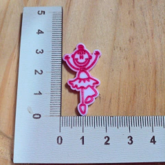 5 APLIQUES ACRILICO BONEQUINHAS PALITO - 3,5 CM - loja online