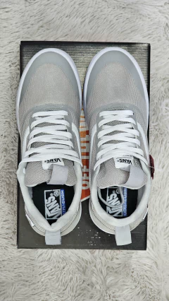 ZAPATILLAS V4NS ULTRARANGE GREY WHITE PREMIUM - [ZU00011] - tienda online