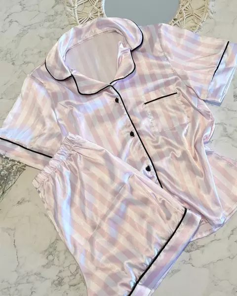PREVENTA - Pijama Corto de Satén Aura Rayado