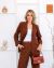 Conjunto calça e blazer na internet