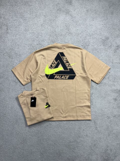 Camiseta Premium NK x Palace