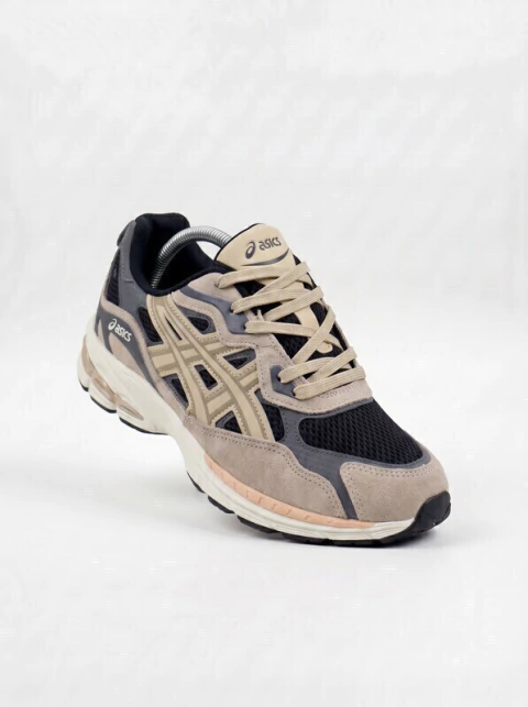 Tênis Asics Gel “Bege/Preto” - comprar online