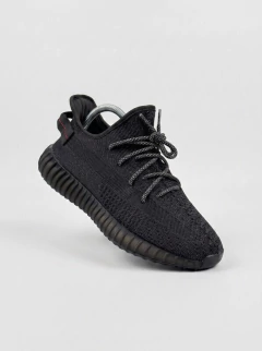 Yeezy 350 “Static Black” - comprar online