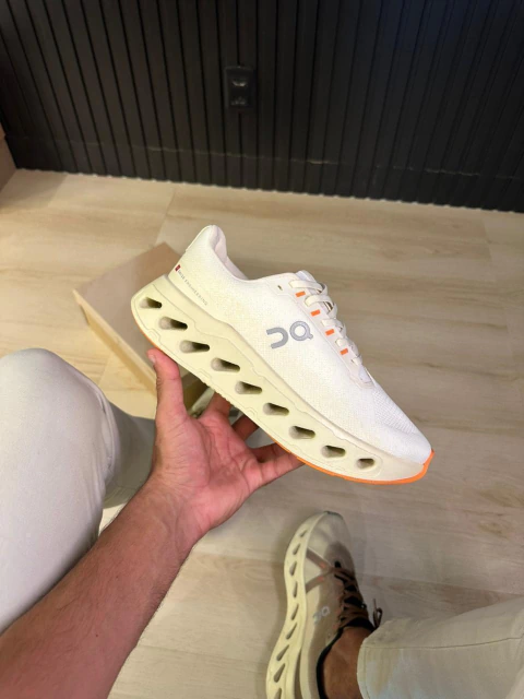 MODELO ON BRANCO LARANJA - comprar online