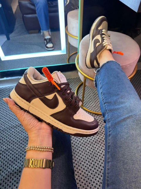 Tênis Sb Dunk Cacau/Off - comprar online