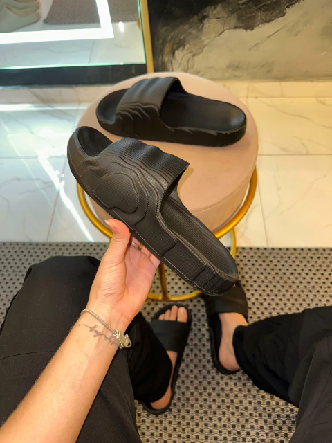 SLIDE BRIZY PRETA - comprar online