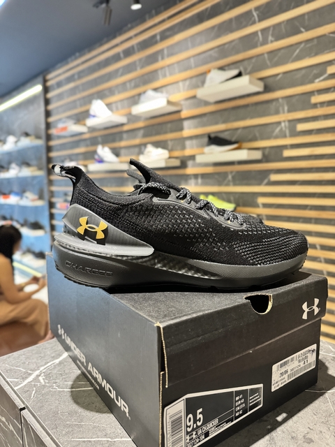 Tênis Under Armour Ch Quicker PretoGold (Original)