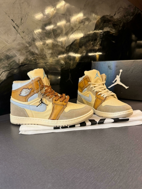 Tênis Jordan Mid 1 Nude/Cinza/Caramelo