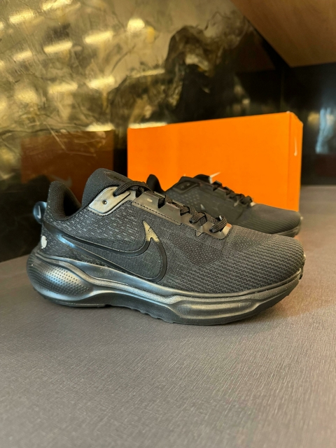 Tênis Air Zoom Vomero 17 Preto/Preto