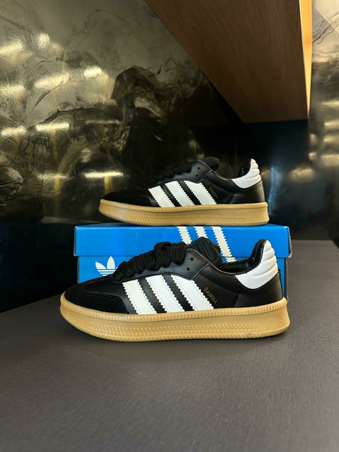 AD SAMBA XLG PRETO/BRANCO - comprar online