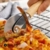 Corta Pizza 18 cm Acero Inoxidable mango de madera Codigo 66135 - comprar online
