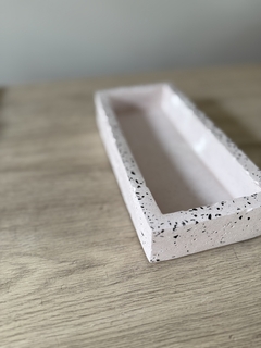 Bandeja Rectangular con borde Terrazo 26x12cm - comprar online