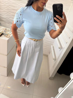 Blusa Agata na internet