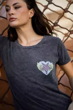 Remera Estrella Alas en internet