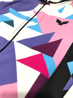 Trisuit mangas cortas TRIANGULOS ROSA - comprar online