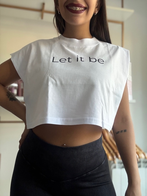 MUSCULOSA OVER CROP BLANCO ARÚA “LET IT BE” - comprar online