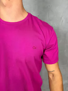 CAMISETA BASICA OGOCHI - comprar online