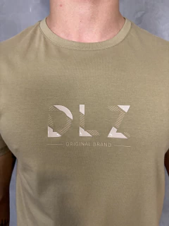 CAMISETA ESTAMPADA DLZ na internet