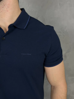 POLO CALVIN KLEIN COM FRISO SLIM FIT - comprar online