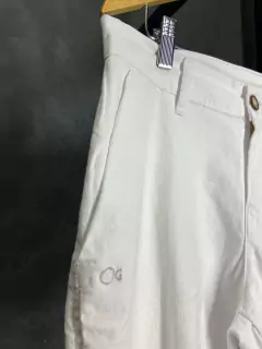 BERMUDA ESSENCIAL OGOCHI - comprar online