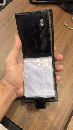 CARTEIRA COURO BOTAO VIA FOCCO na internet