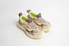 TÊNIS VANS MTE ULTRARANGE NEO VR3 NATURAL MULTI na internet