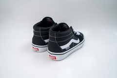 TÊNIS VANS SKATE GROSSO MID BLACK WHITE na internet