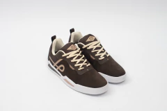 TÊNIS OUS ARQUITETONICO MARROM CHANTILLY BRANCO na internet