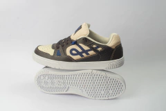 TÊNIS OUS 2K CHOCO CREME ESSENCIAL na internet